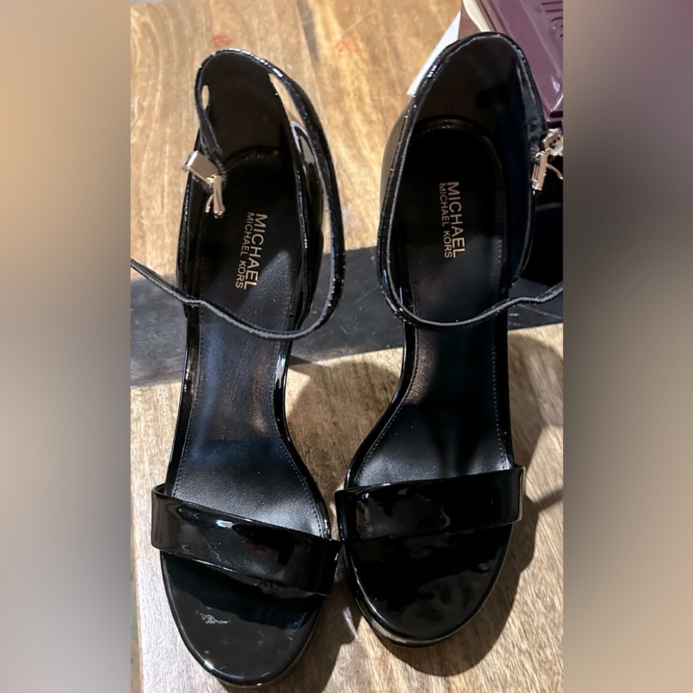 Brand new Michael Kors Jordyn platform six inch sandal heels